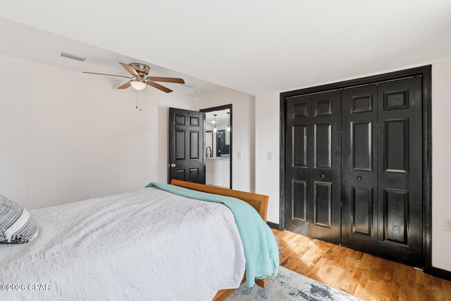 Building Photo - 1808 Chestnut Ave