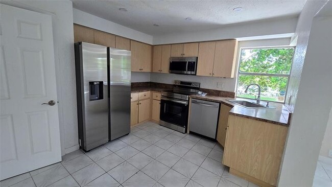 Building Photo - 486 NW 69th Terrace