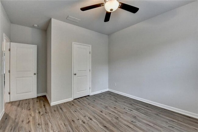 Building Photo - 2017 Yvette Wy