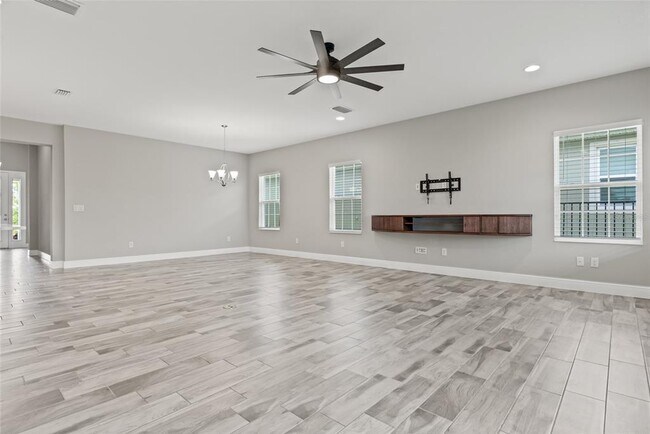Building Photo - 5607 Limelight Dr