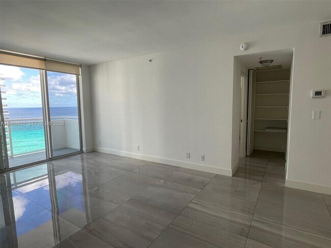 Building Photo - 3001 S Ocean Dr