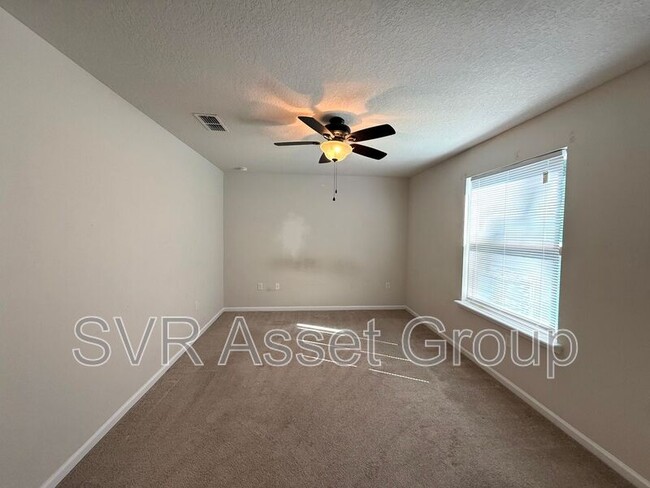 Building Photo - 5860 Harris Ave