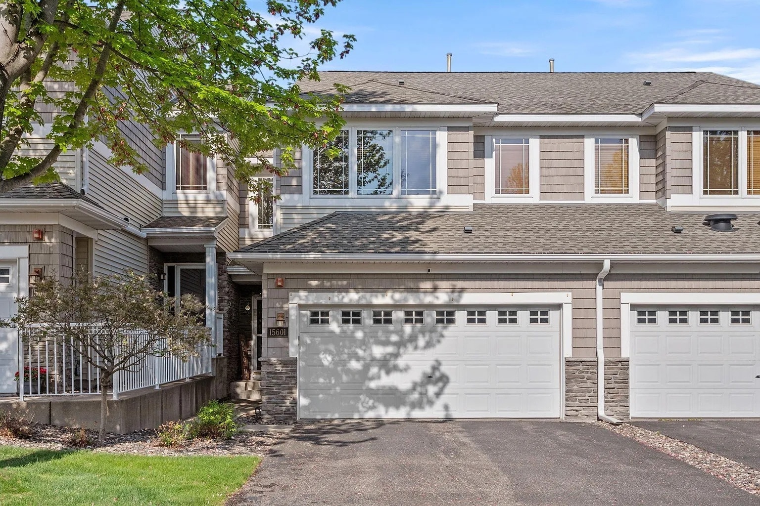 Building Photo - 15601 Lilac Dr