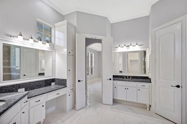 Building Photo - 1004 Drake Dr