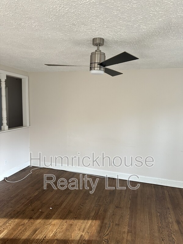 Building Photo - 1601 Grovewood Dr