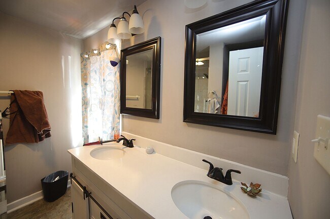 Building Photo - Great home in Durham!