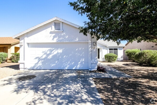 Building Photo - 3705 W Cat Balue Dr