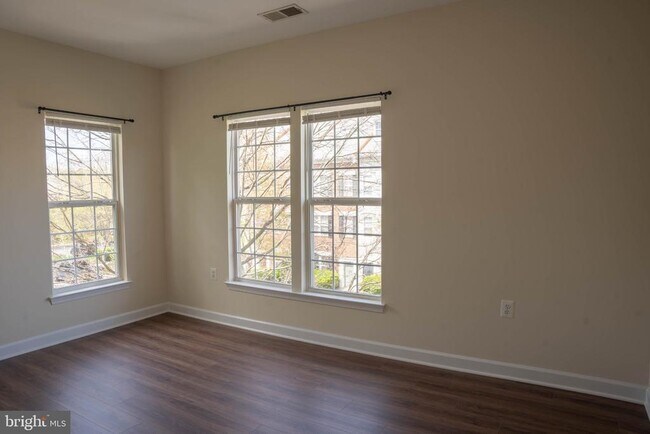 Building Photo - 42480 Rockrose Square