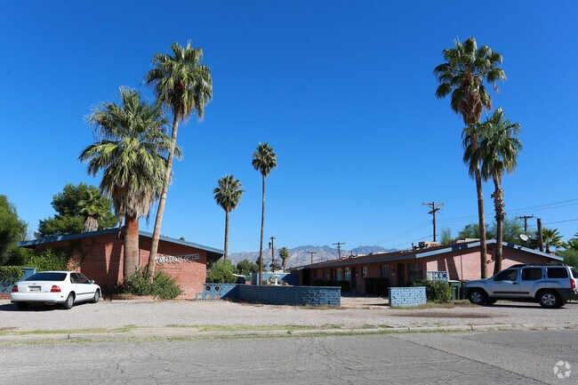 Building Photo - Twin Palms Apartments