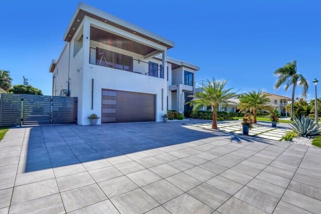 Building Photo - 1161 Pine Point Rd