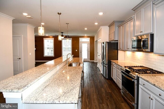 Building Photo - 20739 Heron Landing Dr