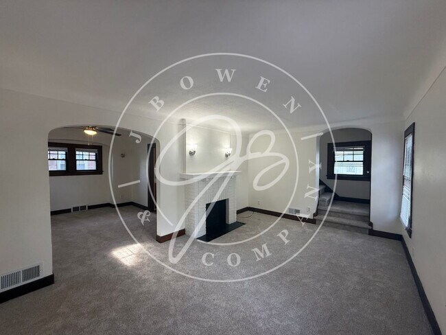 Building Photo - "Charming 3-Bedroom Home in Toledo with Spacious 1162 Sq. Ft. Layout – Your Perfect Retreat Awaits!"