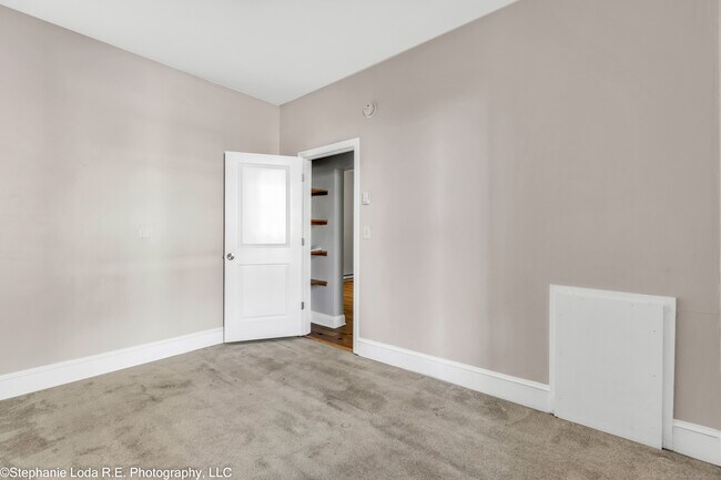 Building Photo - 82-86 Water St