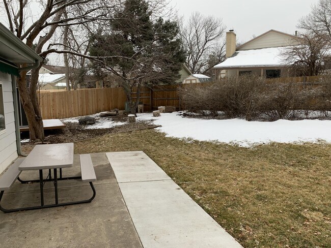 Building Photo - 6565 Zang St