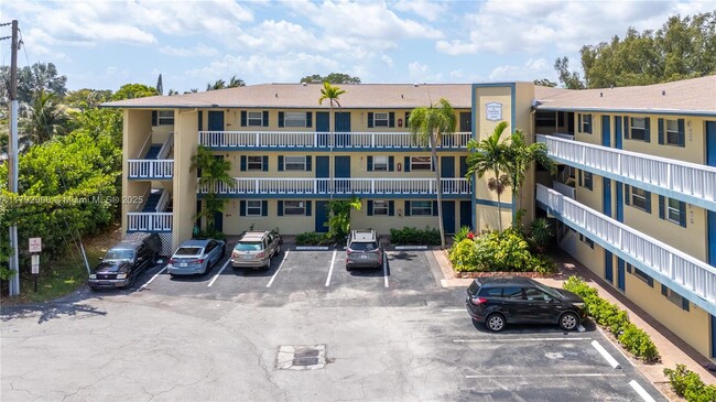 Primary Photo - 1400 NE 57th Ct