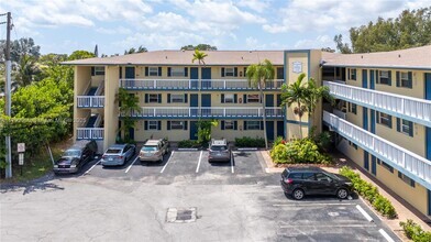 Building Photo - 1400 NE 57th Ct
