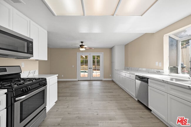 Building Photo - 25626 Vespucci Ave