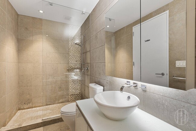 Building Photo - 247 W 46th St