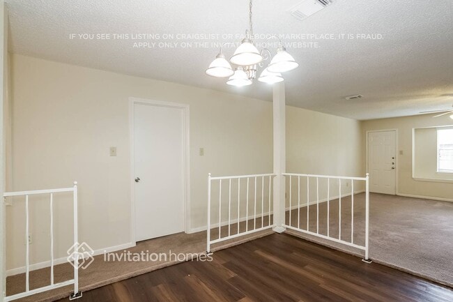 Building Photo - 6946 Maple Fox Dr
