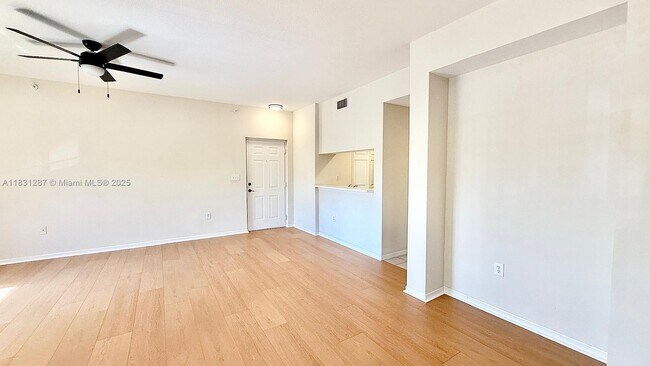 Building Photo - 2807 Veronia Dr