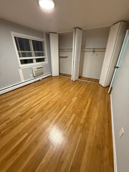 Building Photo - 68 W End Ave