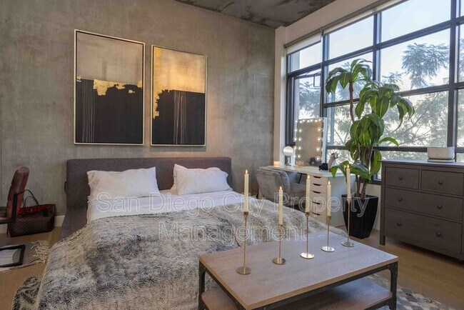 Building Photo - 1050 Island Ave