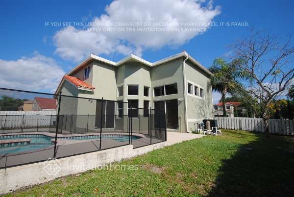 Building Photo - 5700 NW 62nd Manor