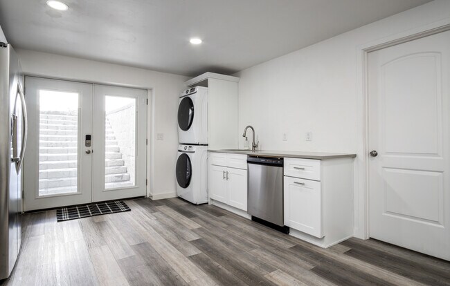 Basement laundry - 537 N Mountain Peak Dr