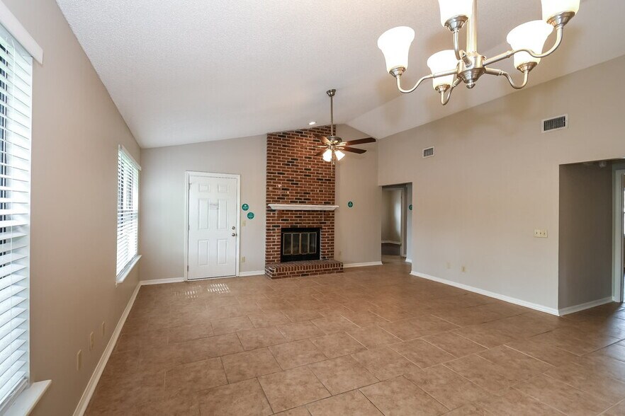 Building Photo - 8618 Collins Ridge Blvd S