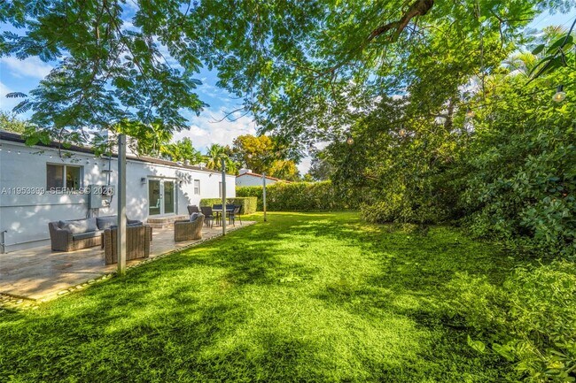 Building Photo - 166 NW 100th Terrace