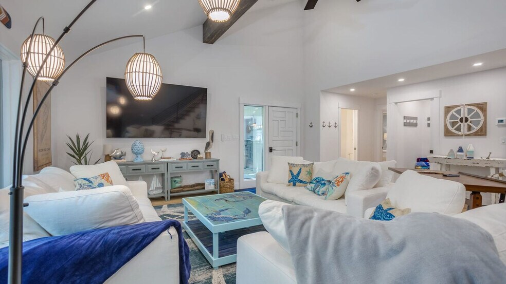 Building Photo - 13 Dewberry Ln