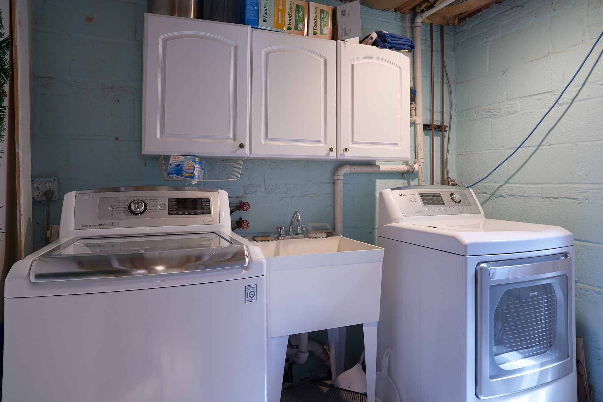 Lower Level Laundry - 5936 3rd St N