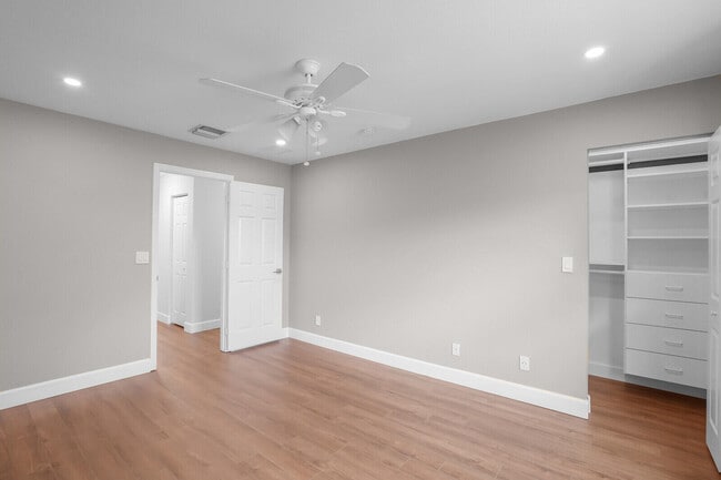 Building Photo - 16207 Sierra Palms Dr