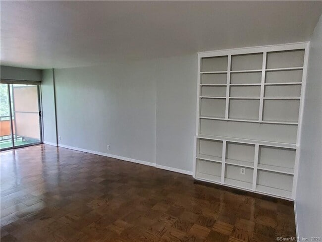 Building Photo - 80 Cartright St