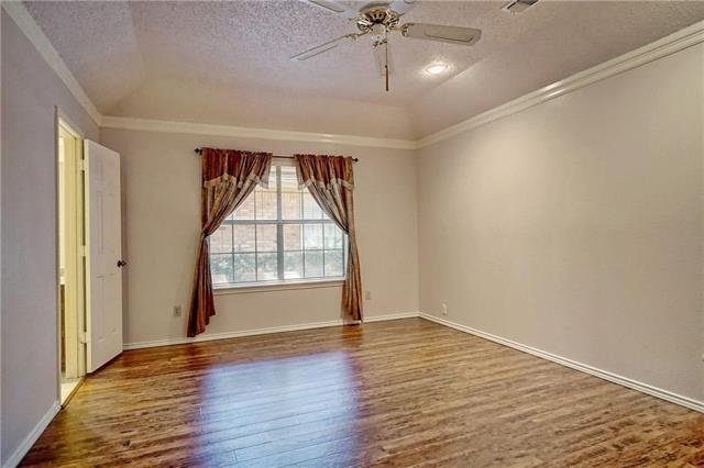 Building Photo - 5705 Royal Club Dr