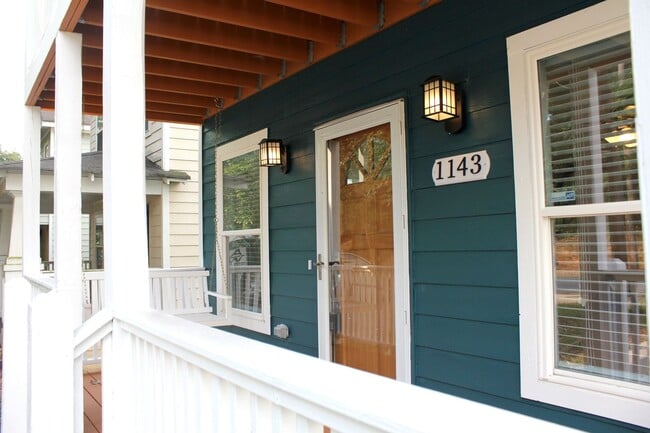 Building Photo - Discover Your Urban Sanctuary in the Heart of SW Atlanta