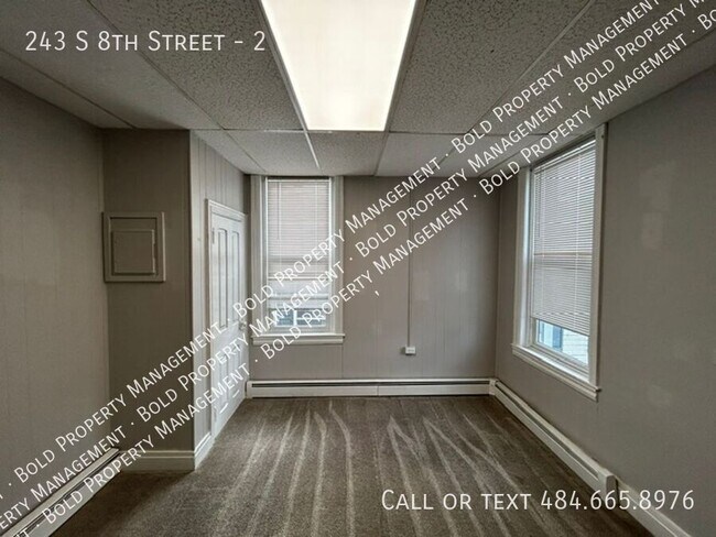 Building Photo - 243 S 8th St