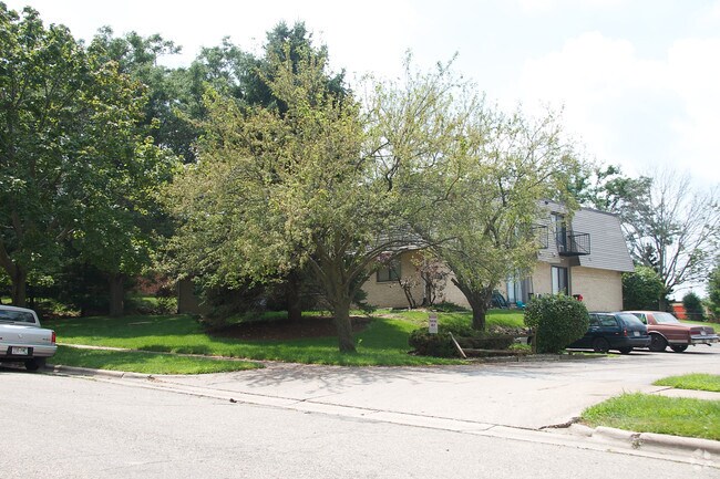 Building Photo - 802-806 Brandie Rd