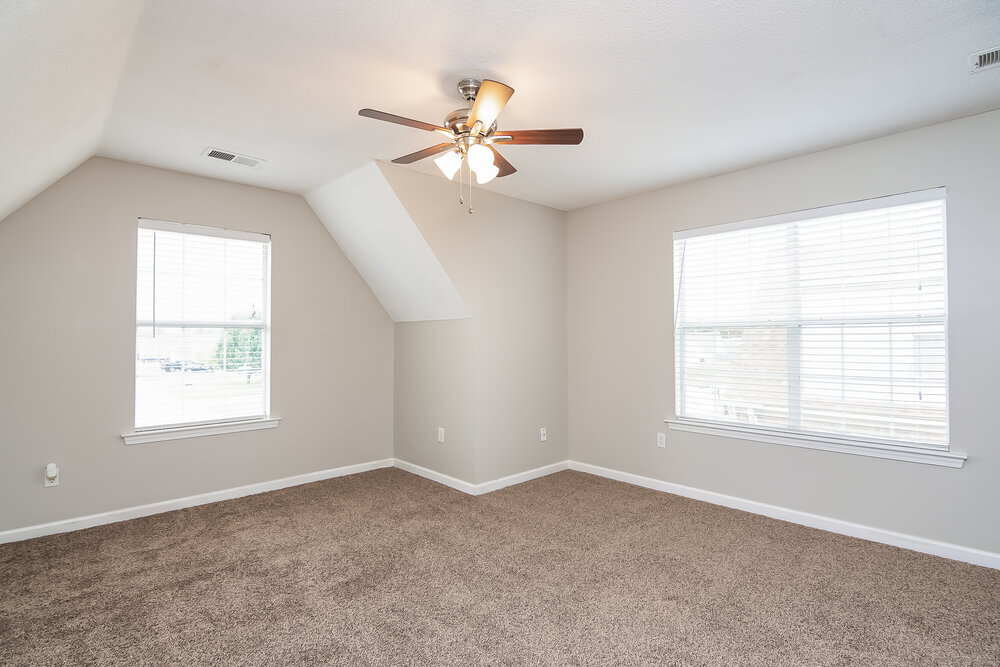 Building Photo - 115 Mossy Springs Dr