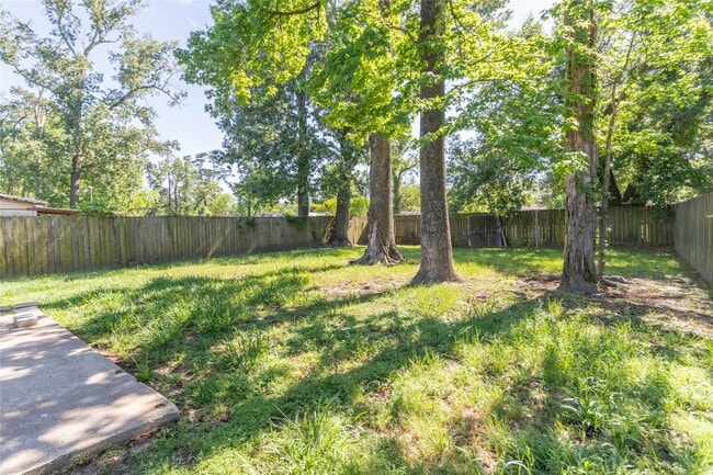 Building Photo - 4425 Harding Dr