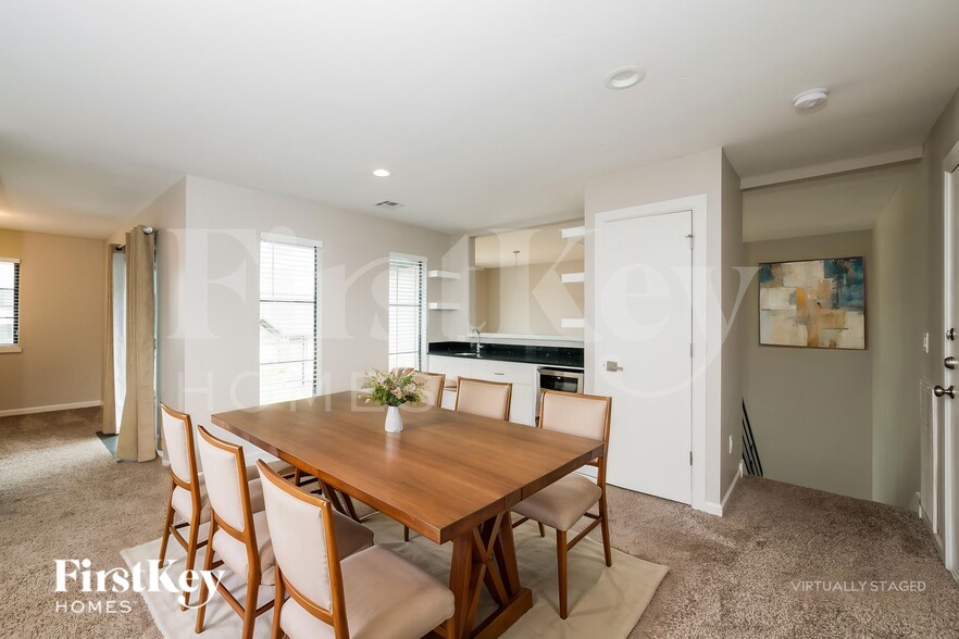 Building Photo - 15940 Aparados Wy