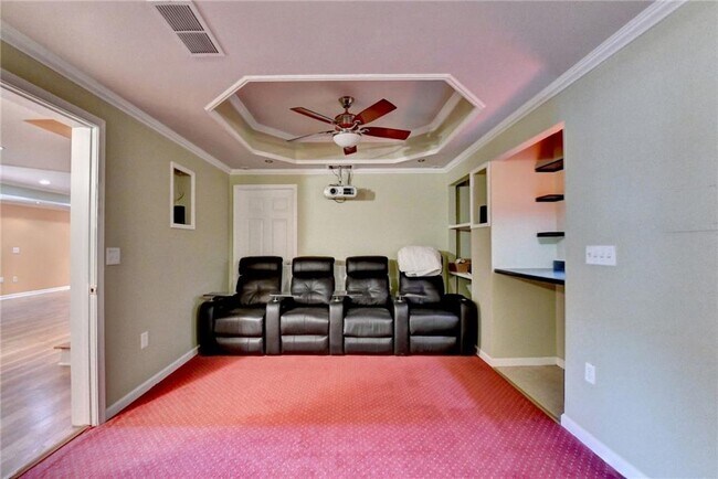 Building Photo - 770 Pimlicon Pl