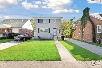 Building Photo - 15470/15472 Greenfield - Vibe Real Estate ...