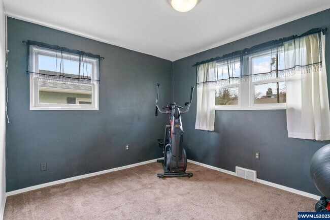 Building Photo - 1475 Marshall Dr SE