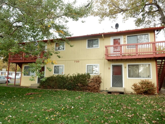 Building Photo - 720 Pierce St