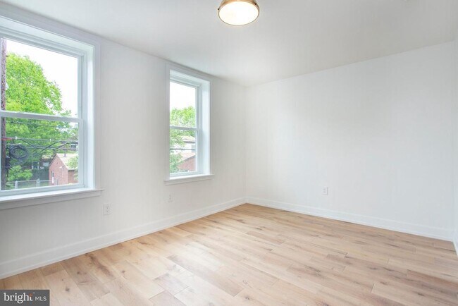 Building Photo - 2120 Ellsworth St