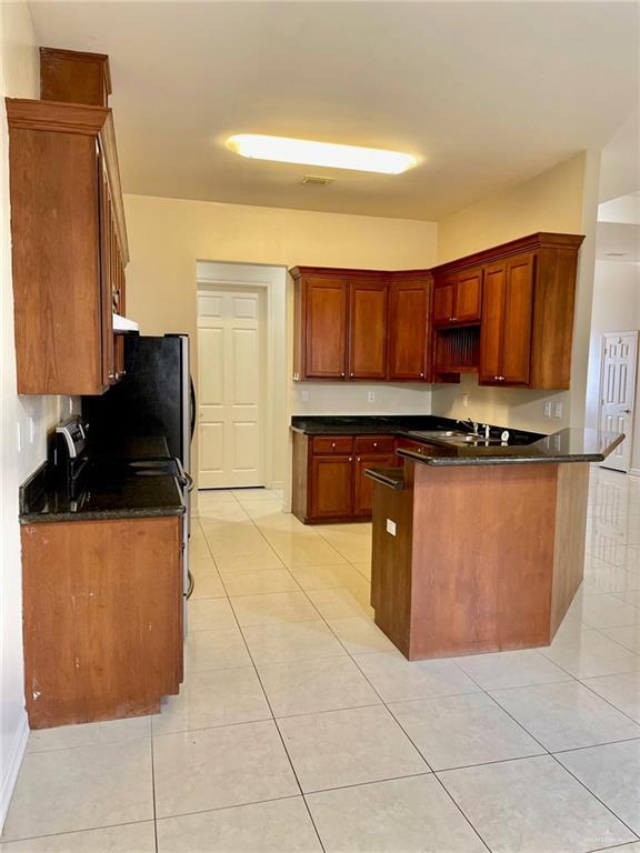 Building Photo - 16 5th St