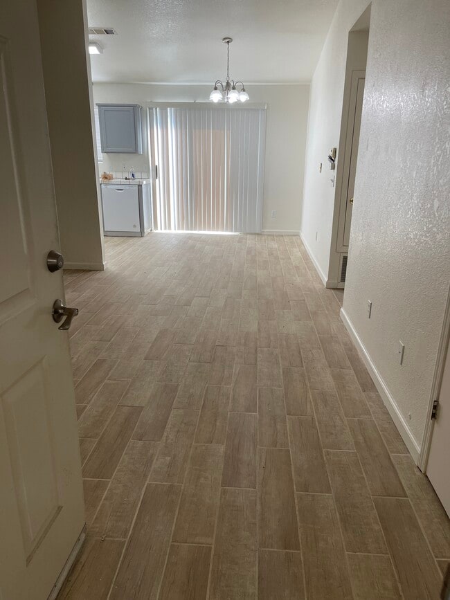 Building Photo - 263 Bothun Rd