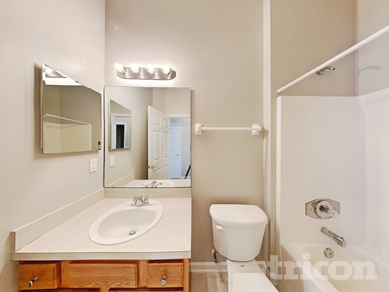 Building Photo - 2950 Bessent Rd