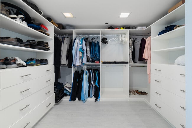 Building Photo - 4101 N Ocean Blvd